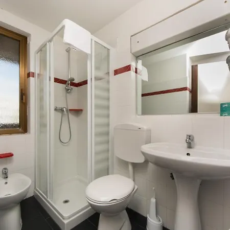 Le Rondini 2nd Floor Apartamento *